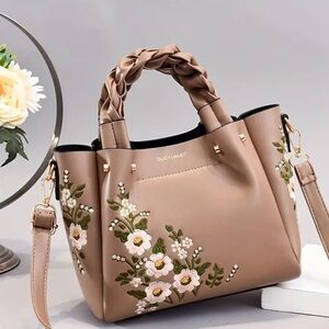 🎉HOST PICK🎉~ Khaki Floral Handbag 👜